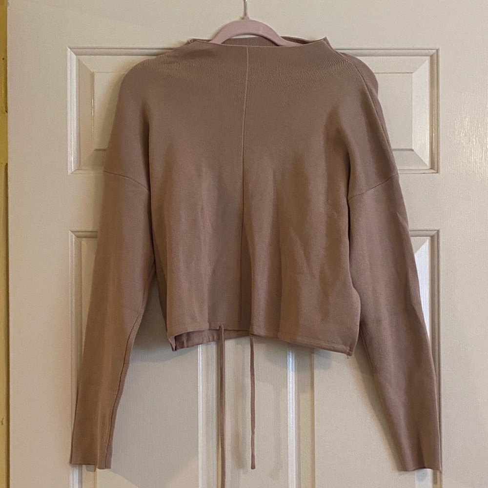 NWOT RIVIR Tan Cropped Sweater, Size L